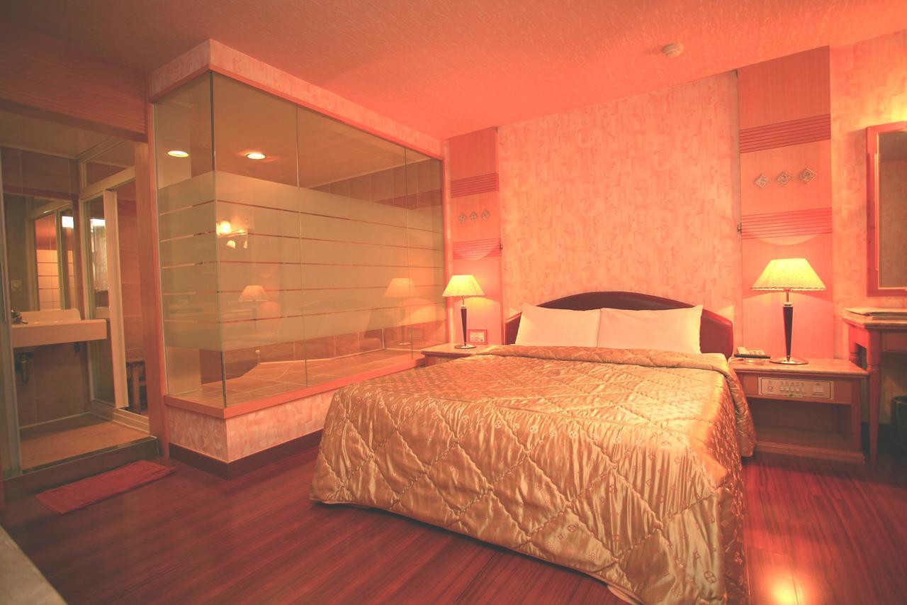 Paiwei Motel ไถหนาน ภายนอก รูปภาพ